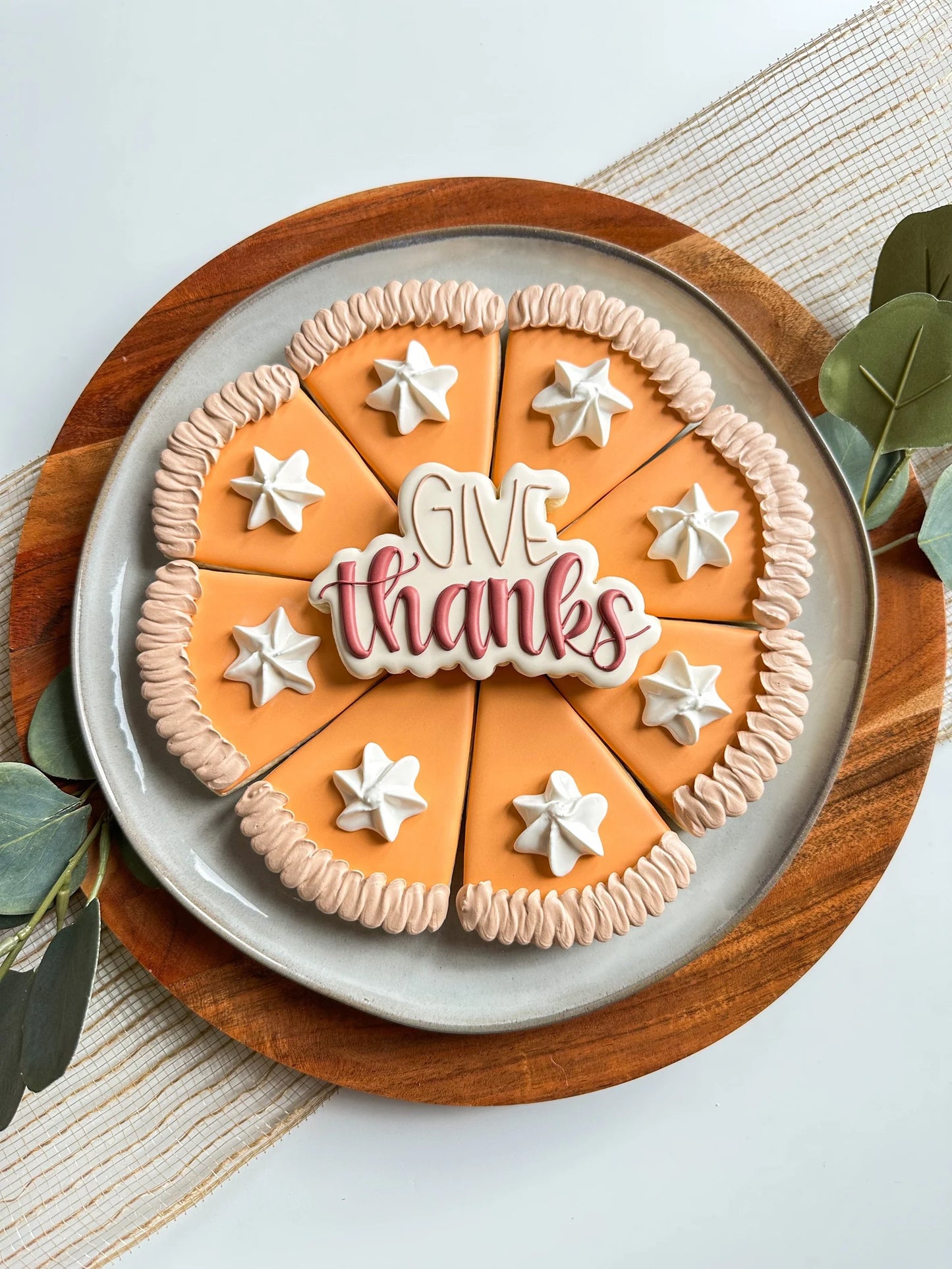 Thanksgiving Pie and Give Thanks Plaque
